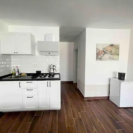 Akbay Mini. Denize 500 Mt Bozcaada